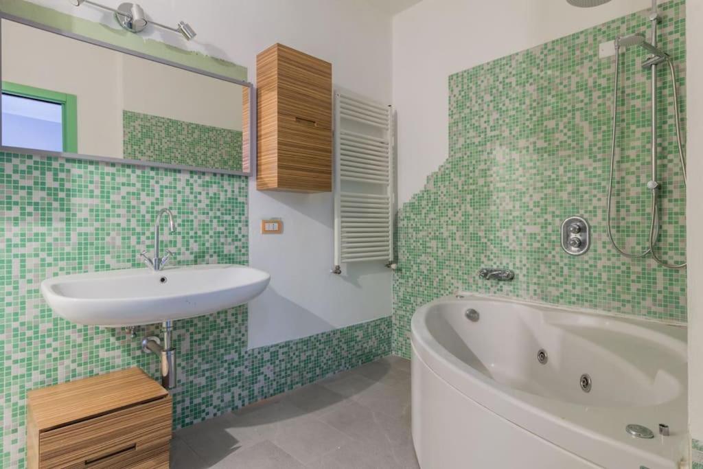 San Bartolomeo Loft Guest House 피아첸차 외부 사진